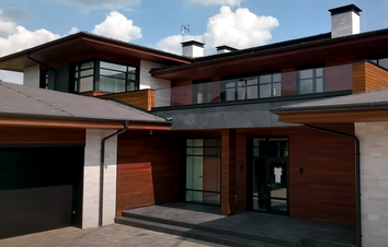 Frank Lloyd Wright style Mansion "Mamaia" — Photo 16