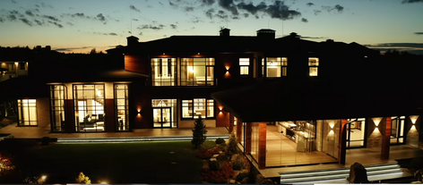Frank Lloyd Wright style Mansion "Mamaia" — Photo 17